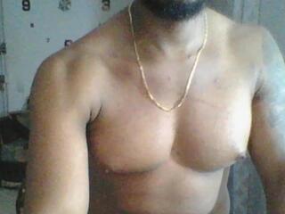 Joan Saenz webcam model stream image