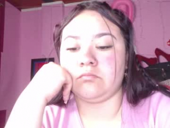 nikkirous_ webcam model stream image