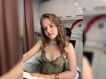 Lunaaaura webcam model stream image