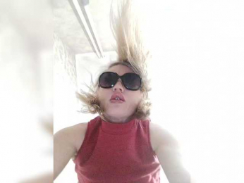 Milka_Milf webcam bongacams model stream image