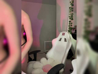 Honey_buns webcam bongacams model stream image