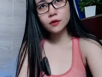 Bee_zzzz webcam stripchat model stream image
