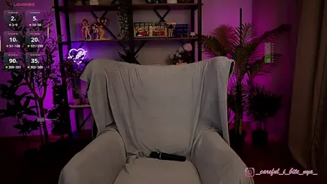 careful_i_bite_nya webcam model stream image