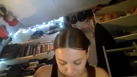 ShysluutGia webcam model stream image