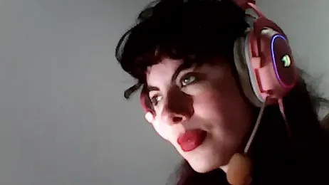Owly_bloom webcam stripchat model stream image