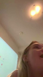 miss_itty_bitty webcam model stream image