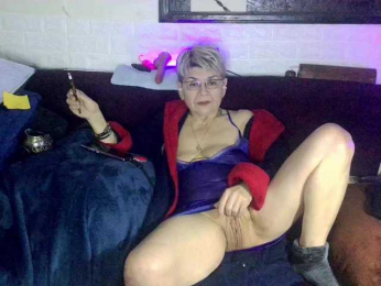 Fantasyca webcam model stream image