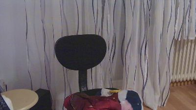 XweezleXx webcam model stream image