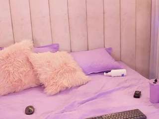 mssbombom webcam model stream image