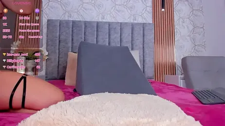 sarahyessica webcam stripchat model stream image