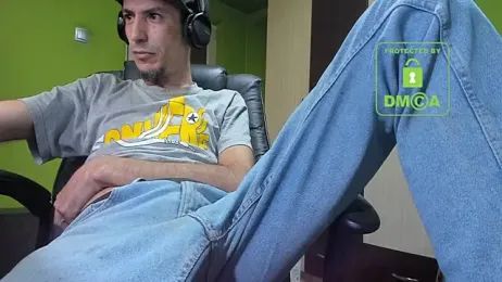 BigCumShoot webcam model stream image