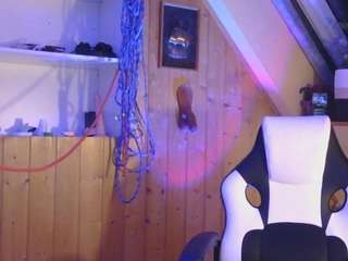 averyafterdark webcam model stream image