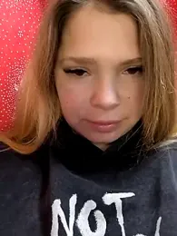 Zuli_Kiska webcam model stream image