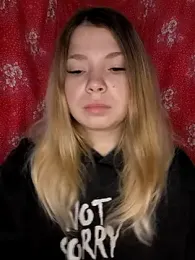 Zuli_Kiska webcam model stream image