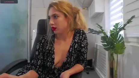 AvaBlue_ webcam model stream image