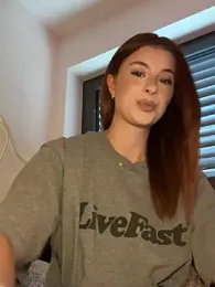 Mia-Rey webcam model stream image