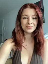 Mia-Rey webcam model stream image