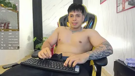 xKevyn webcam stripchat model stream image