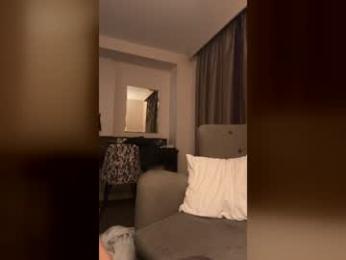 itslucafox webcam model stream image