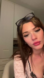 Tinatamiso webcam cam4 model stream image