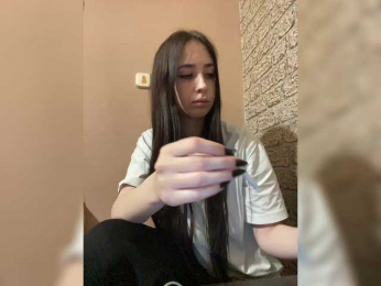 Hikikomori27 webcam model stream image