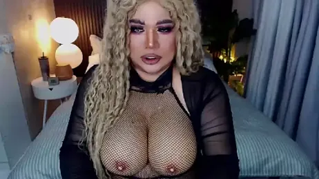 lOinDOMINANTava webcam model stream image