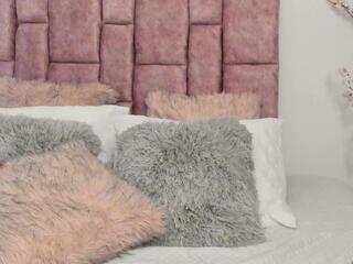 Nina Spark webcam model stream image