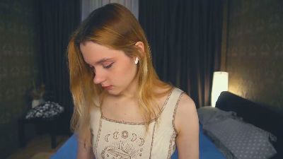 SynnoveAlison webcam model stream image