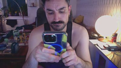 tom0819 webcam model stream image