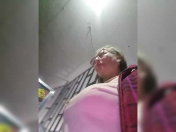 miatitsmature webcam model stream image