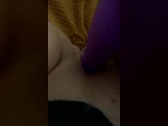 dt100419 webcam model stream image