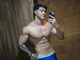 Hazzan Velez webcam model stream image