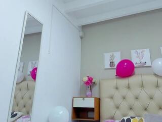 Irina Carter webcam model stream image