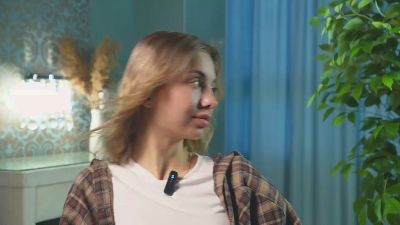 AlyshaHussian webcam model stream image