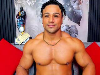 Mike Esteves webcam model stream image