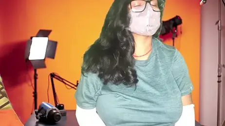 Hansika190 webcam model stream image