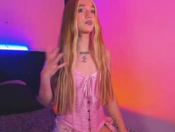 mikee_g webcam model stream image