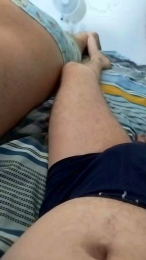 gurrr1 webcam model stream image