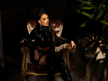 MikaelaJensen webcam model stream image