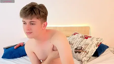 Miless_Cooper webcam model stream image