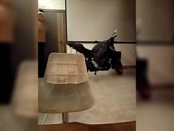 Fox-mia webcam bongacams model stream image