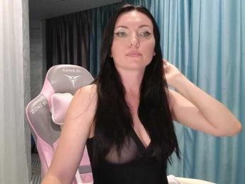 DIVo_0RA webcam model stream image