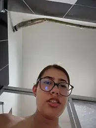 sara_calderon webcam model stream image