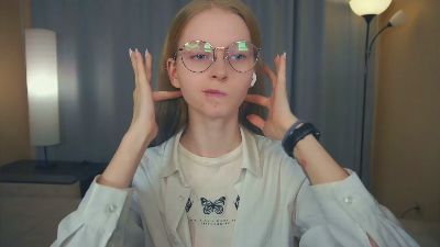 MertieAlie webcam model stream image