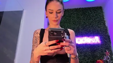 realhotfallingdevil webcam stripchat model stream image