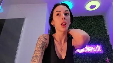 realhotfallingdevil webcam stripchat model stream image