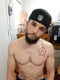 Paidbat webcam model stream image