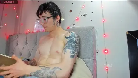 puepleholly webcam model stream image