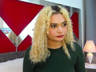 curly-marshall webcam camsoda model stream image