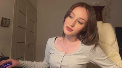AdeliaDerousse webcam model stream image